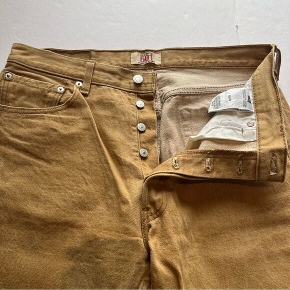 Levi's Men's Tan Jeans 501 Size 35 X 34 button fly 5 pocket Straight Leg - Picture 2 of 8
